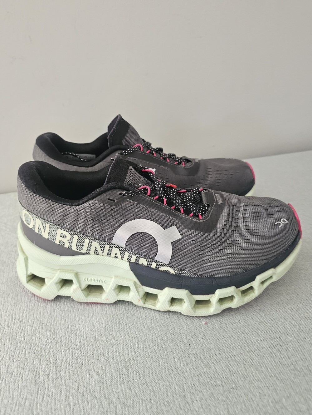 ON Cloudmonster 2 Womens Athletic Running Shoes In Asphalt/Lima